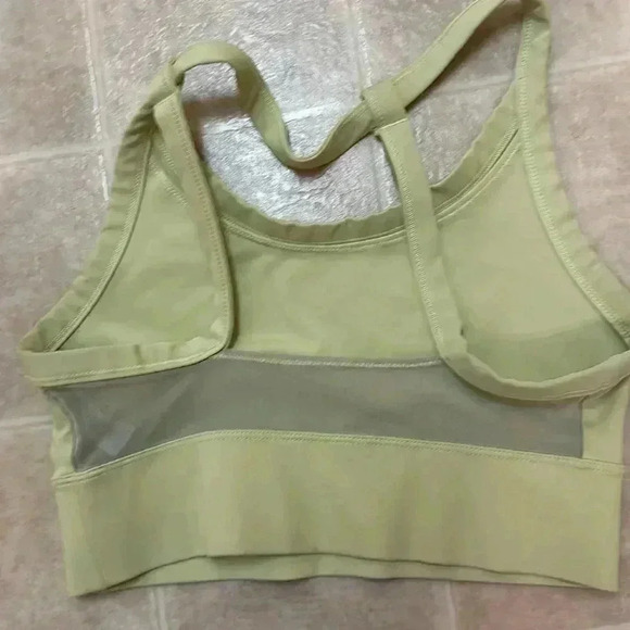 Nike - Picture 3 of 4